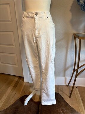CAbi White Distressed Straight-Leg Women’s Jeans
